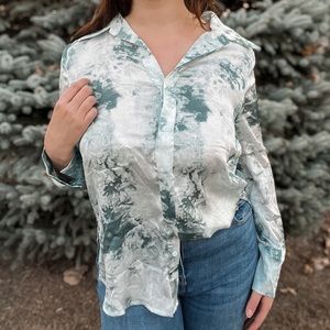 ACOA Blue Tie-Dye Long Sleeve Button Down Blouse